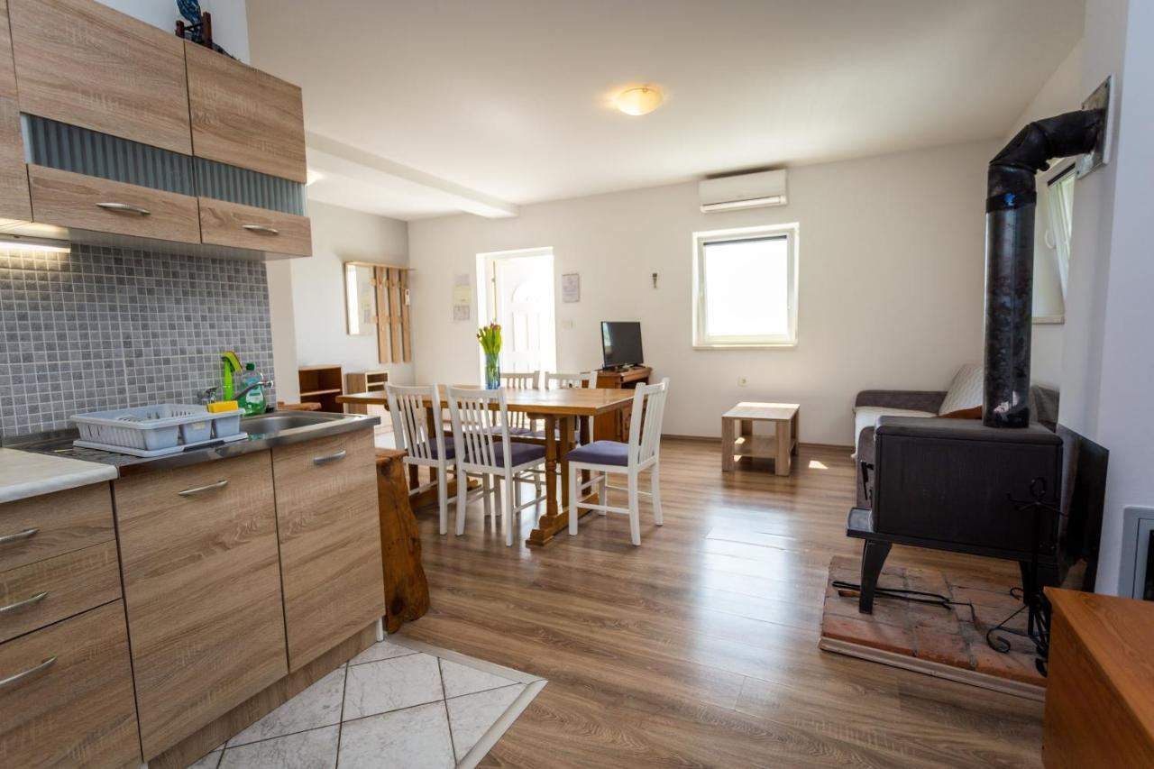 Apartmani Cerovecki 크라피나 외부 사진