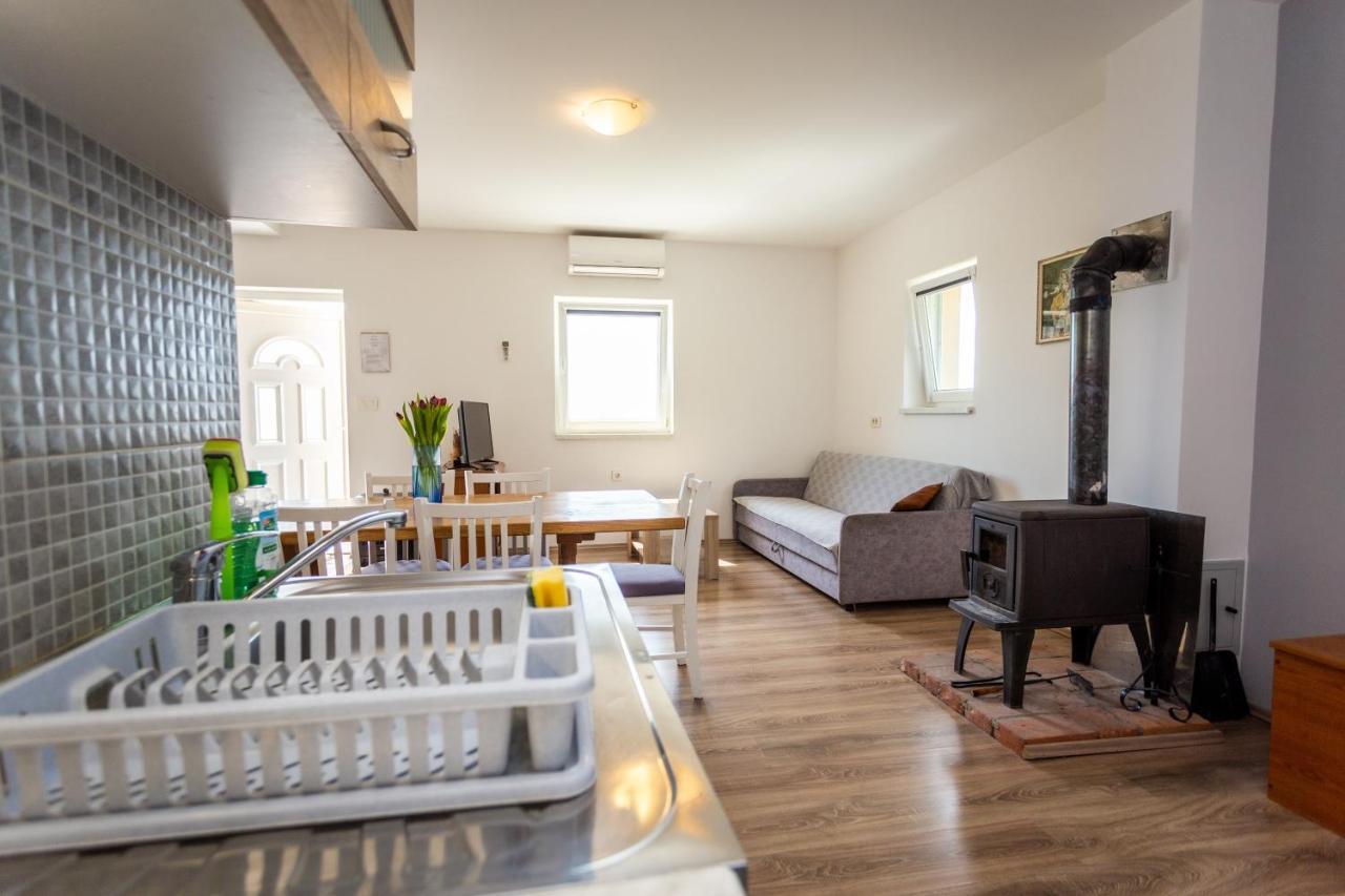 Apartmani Cerovecki 크라피나 외부 사진