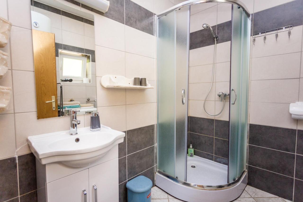 Apartmani Cerovecki 크라피나 외부 사진