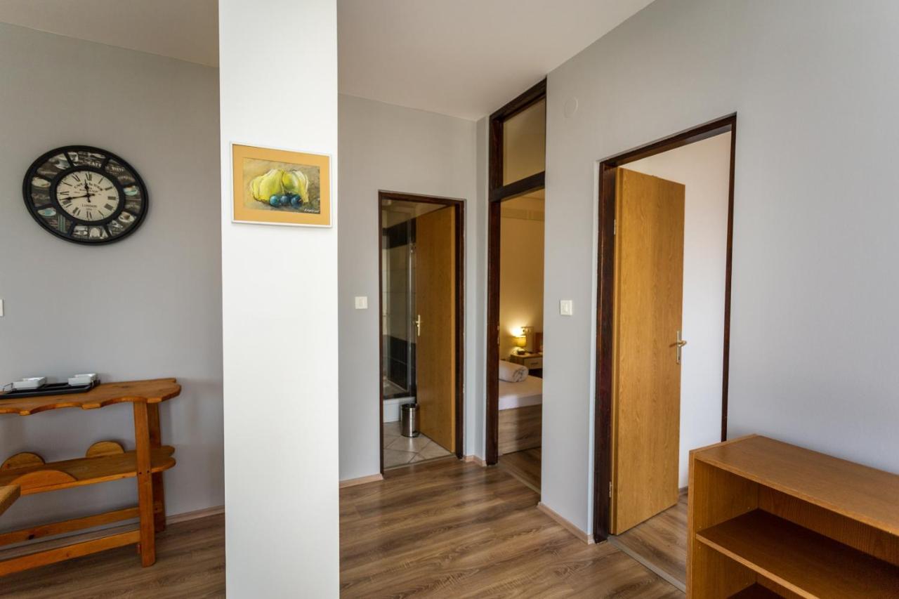 Apartmani Cerovecki 크라피나 외부 사진