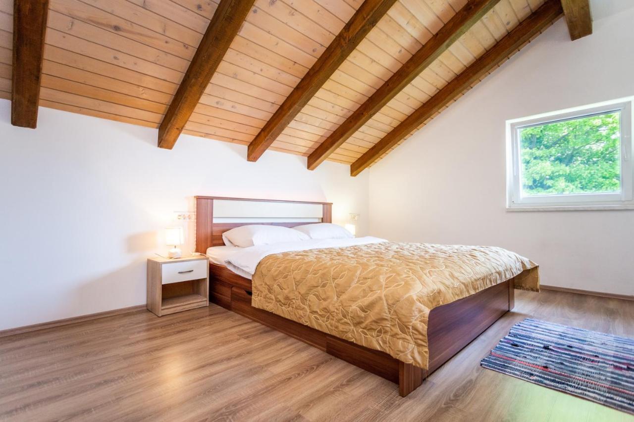 Apartmani Cerovecki 크라피나 외부 사진
